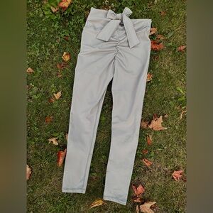 Medium Weight Gray Leggings Tie‎ Back Scrunchy Bottom Wide Control Waist Size M
